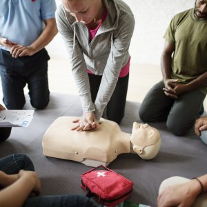 Curso de Reanimación Cardiopulmonar (RCP) y Desfibrilador Externo Automático (DEA)